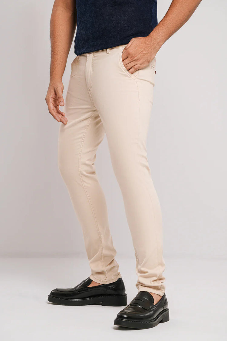 Trousers & Chinos